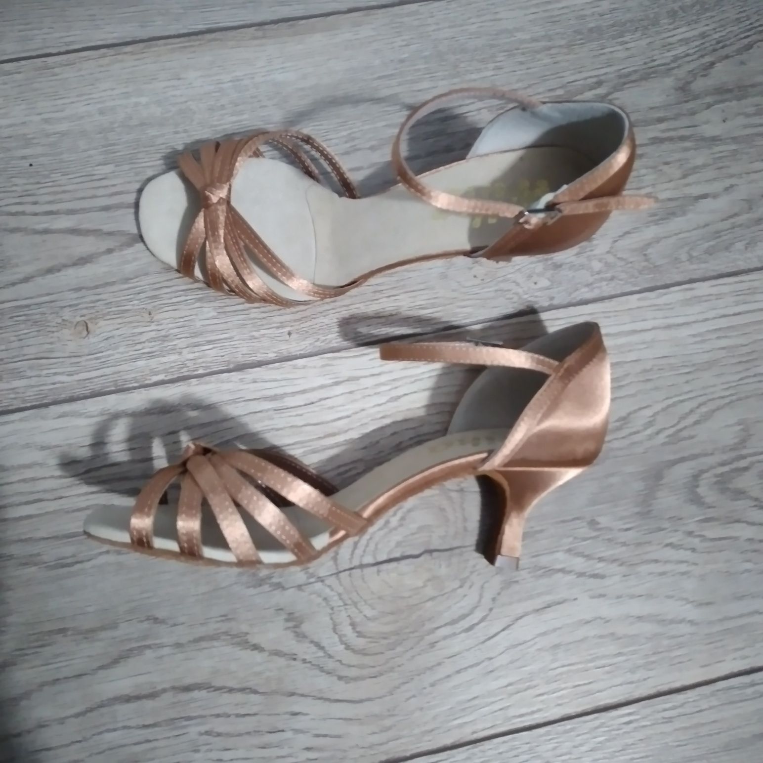 Buty do tańca towarzyskiego LATINO - OLIVIA (wika.pl)