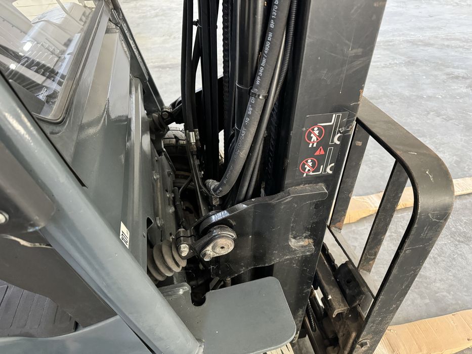 Продаж навантажувача TOYOTA 02-8FGF15, 2009 року в ідеальному стані!