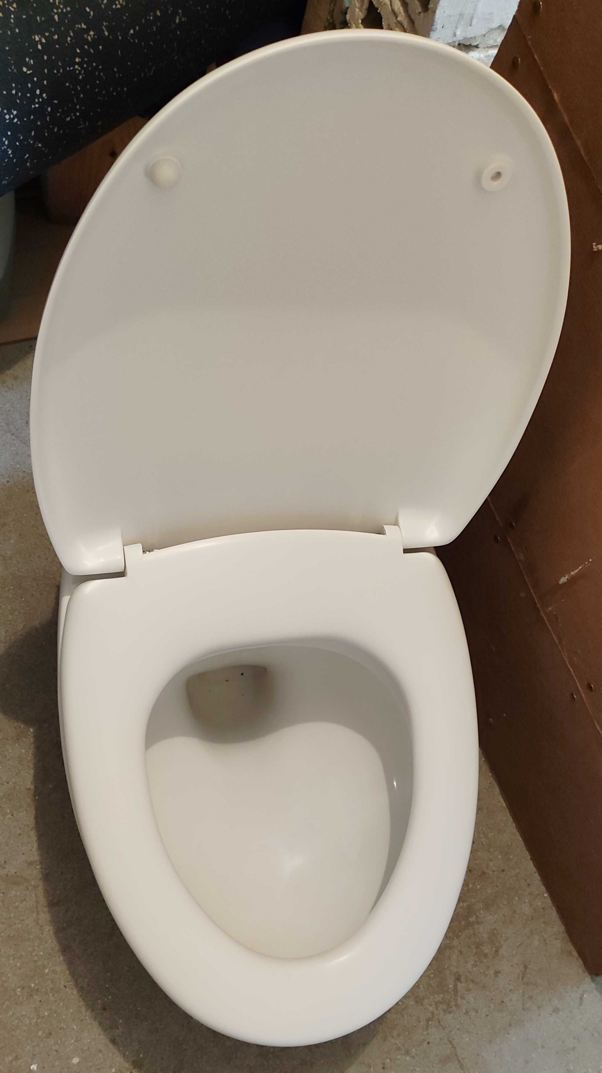 Miska sedesowa WC KOHLER+ gratis deska samoopadająca