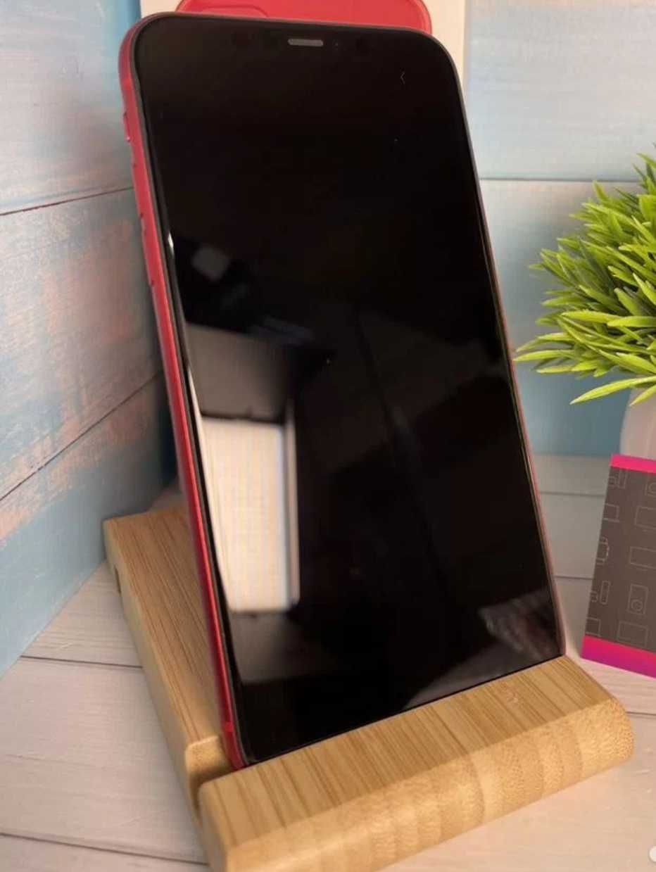 Червоний iPhone 11 64 ГБ (Red)  айфон