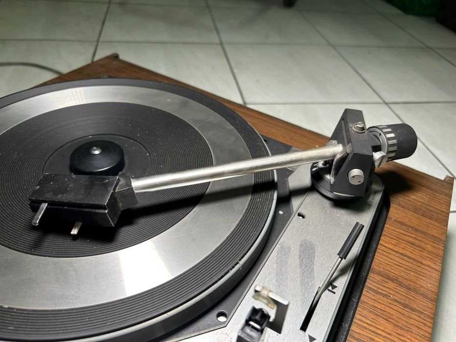 Gira-Discos Vintage Dual 1010A – Clássico Alemão