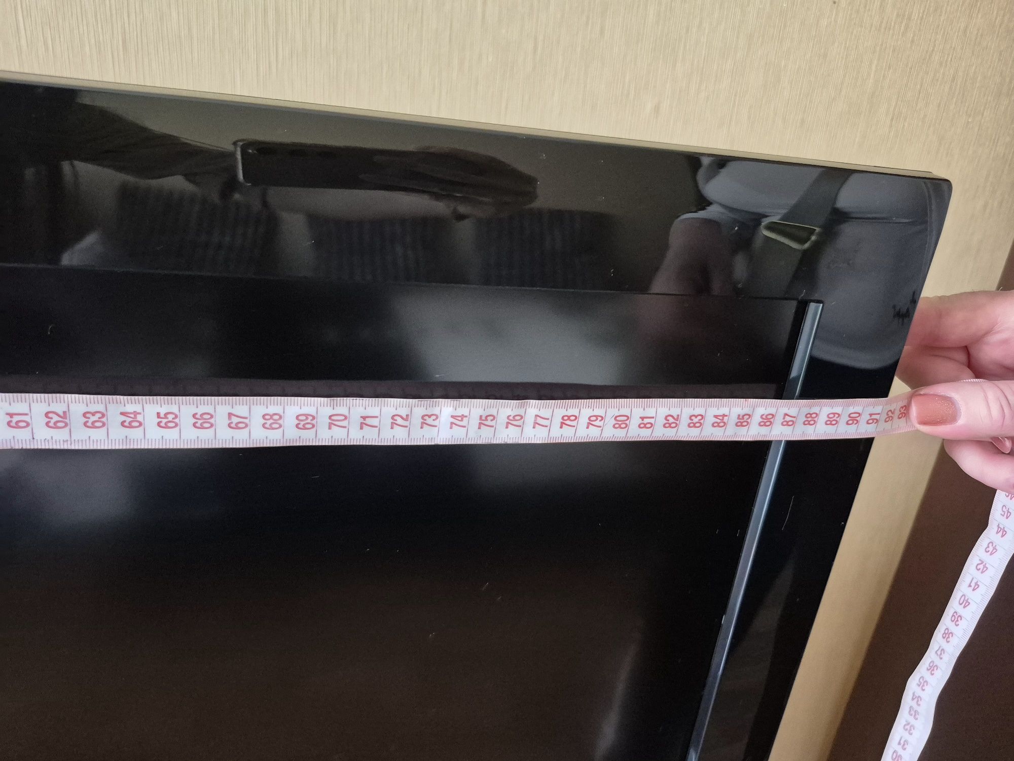 Телевізор з тумбою 32 дюйма