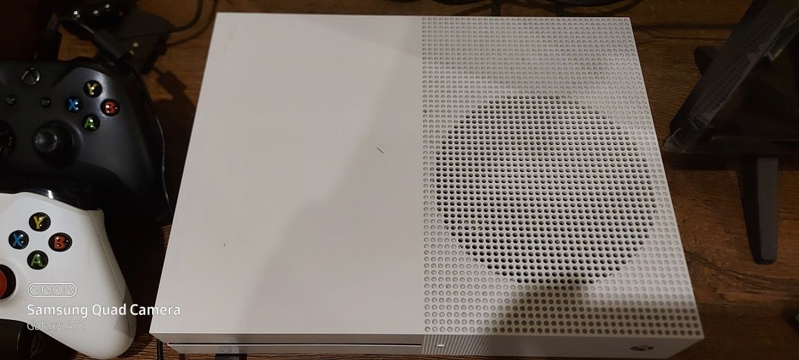 Konsola xbox one s biała+kontroler+CP2077