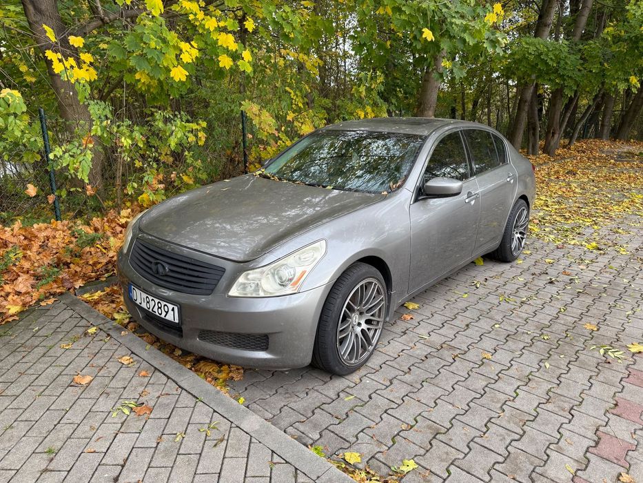 Infiniti G Infiniti G37x // lekko uszkodzony // silnik igła