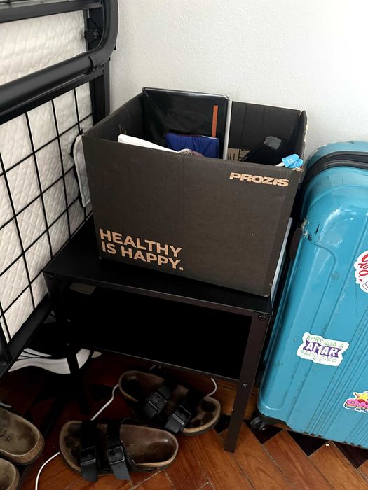 Mesinha preta IKEA