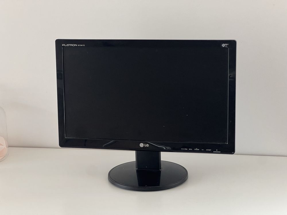 Monitor LG Flatron 19”