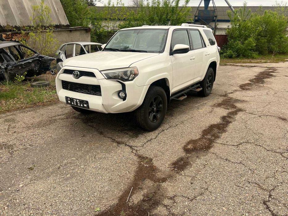 Разбираємо Toyota 4Runner Sr5 2015 White 4.0L 6