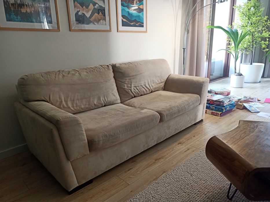 Sofa z alkantary