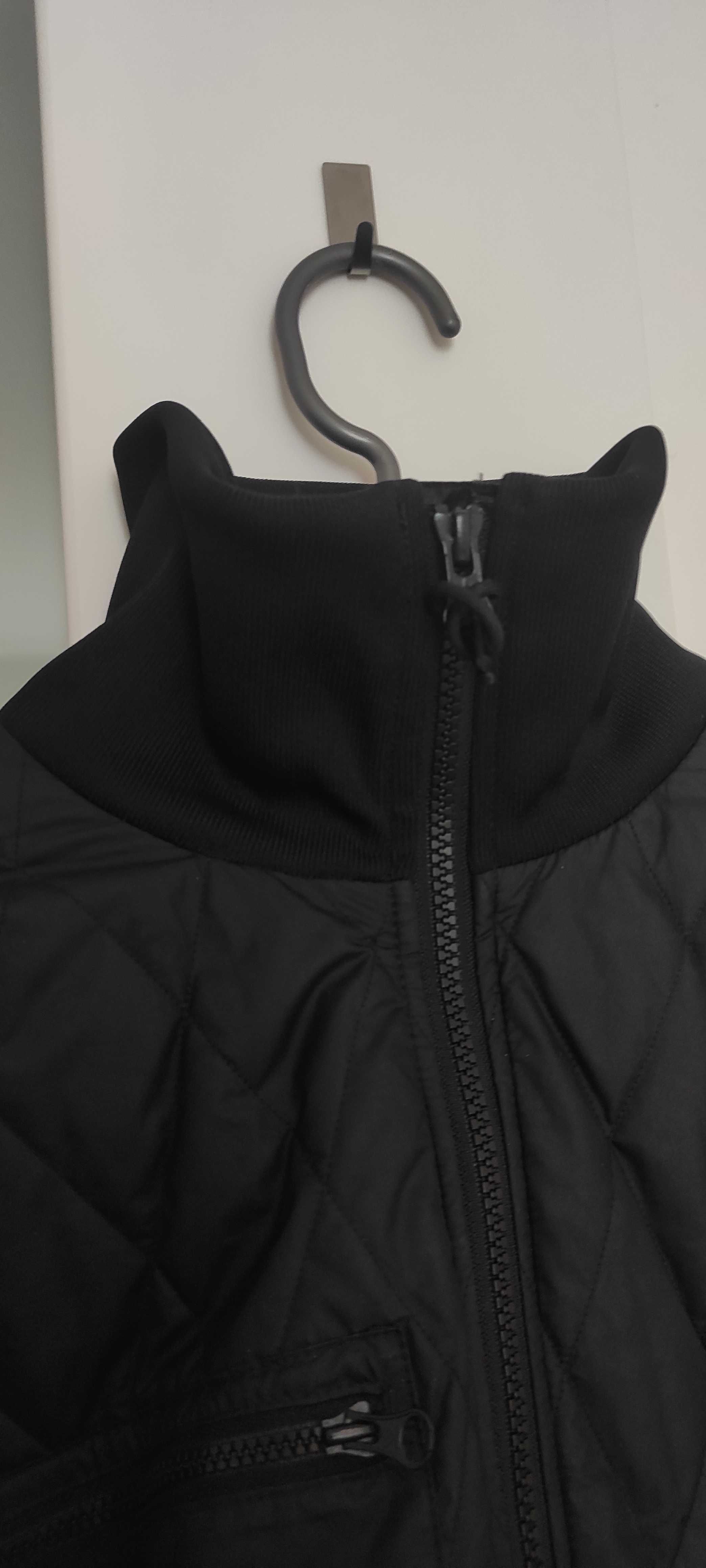 Czarna pikowana kurtka Adidas Rozmiar M