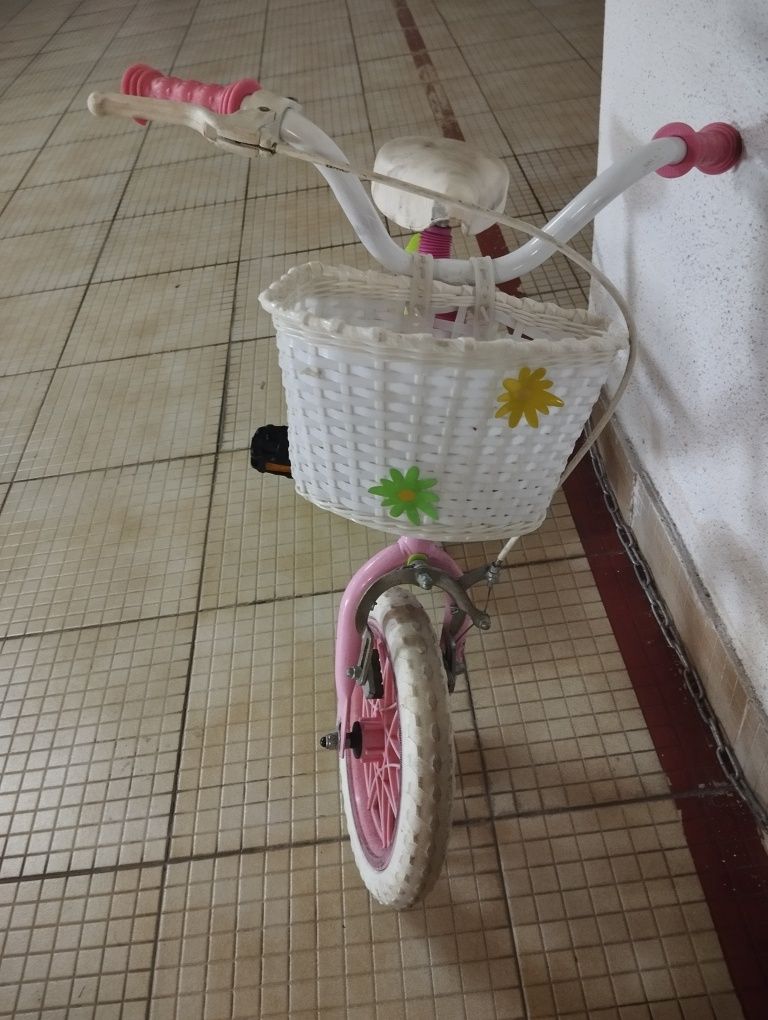 Bicicleta menina