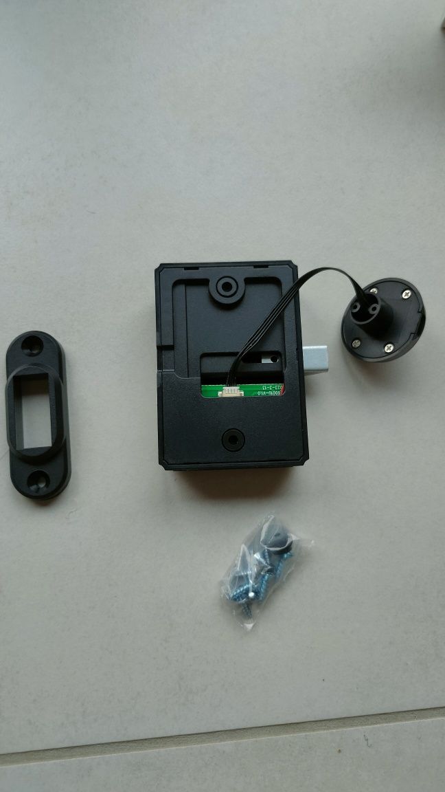 Zamek Smart z czytnikiem biometrycznym Aplikacja
