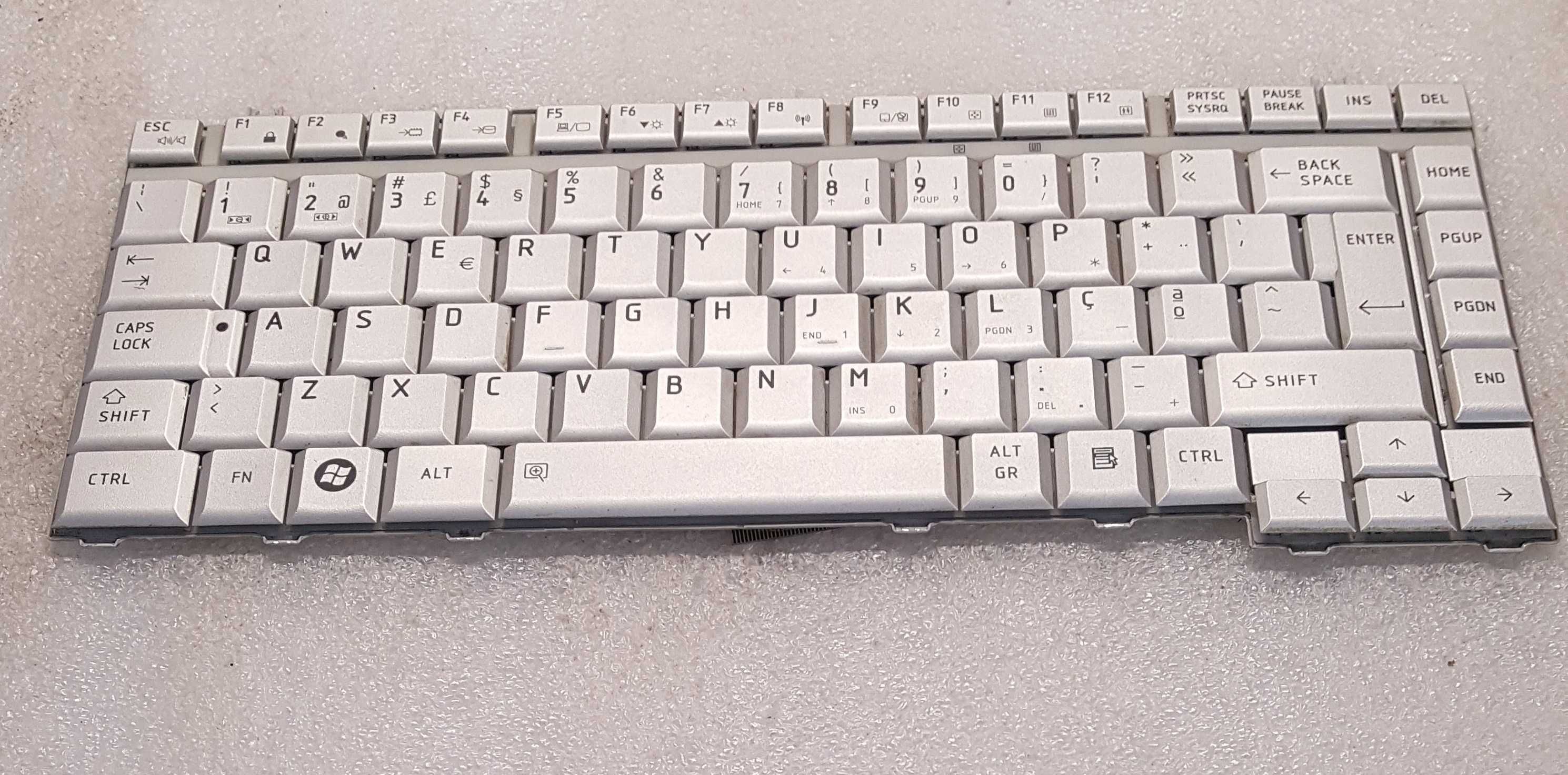 Teclado Toshiba A200, A300, L300  - Original - Cinza - PT