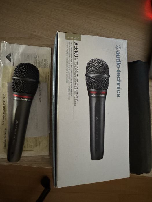 Vendo Microfone - Vocalista
