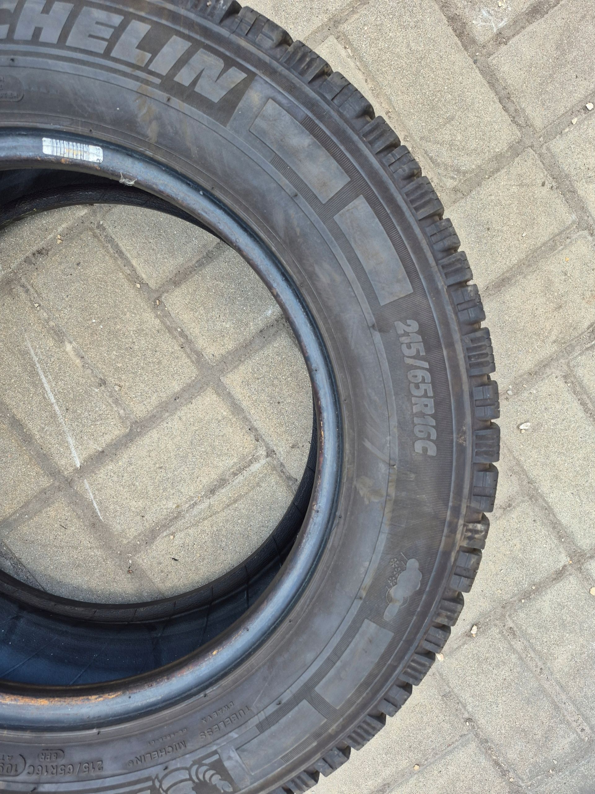 Michelin Agilis Alpin 215/65R16C 109/107R 22R 4X