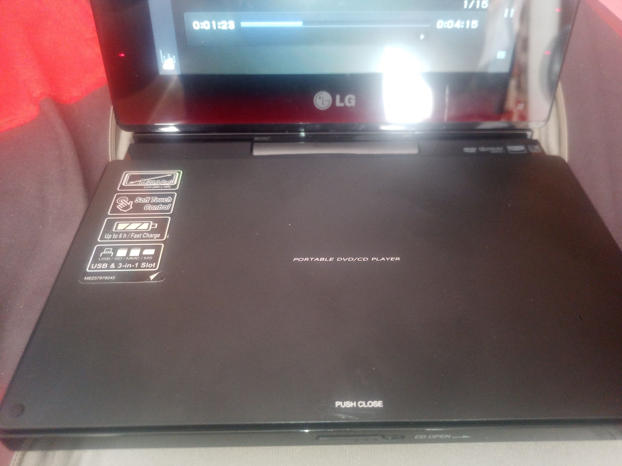 Sprzedam tanio fajne dvd lg DP581B z ekranem 8 cala USB karty sd spraw