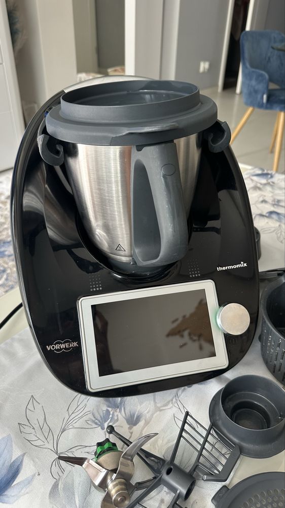 Czarny Thermomix TM6 – stan IDEALNY!