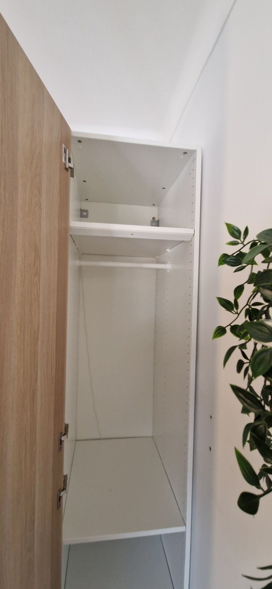 Módulo pax roupeiro ikea