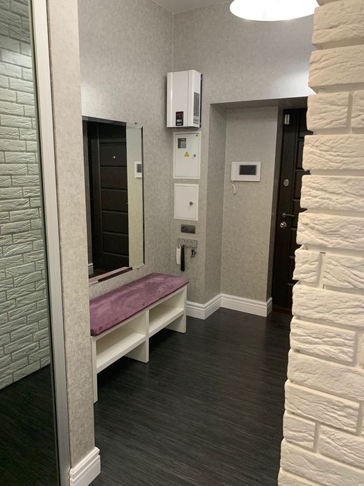 Аренда сучасноїї 2-х кімнатної квартири. Центр.