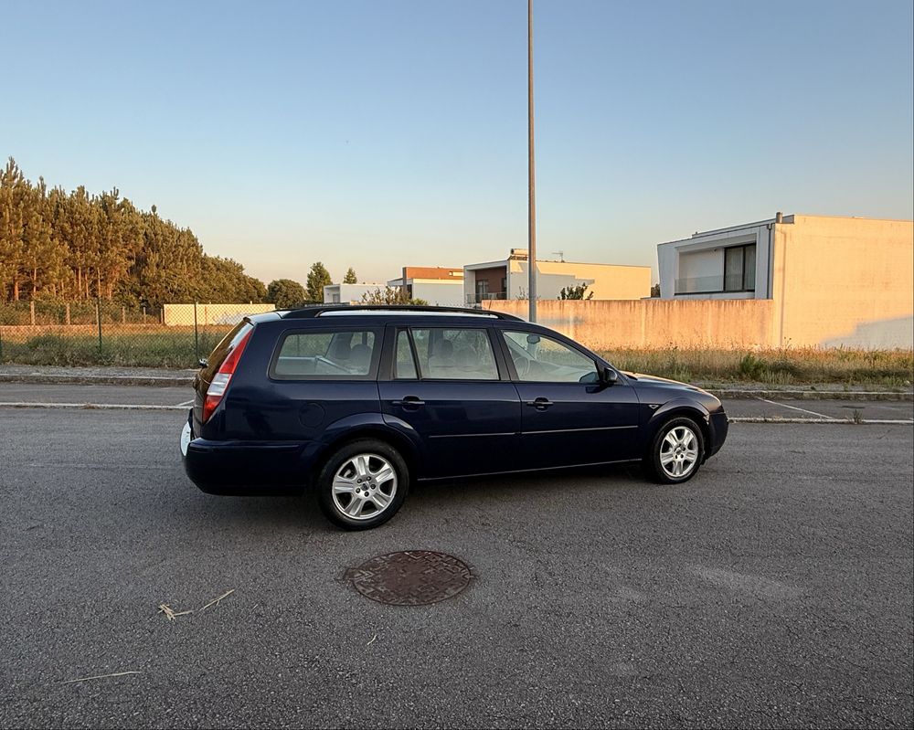 FORD MONDEO 1.8 i