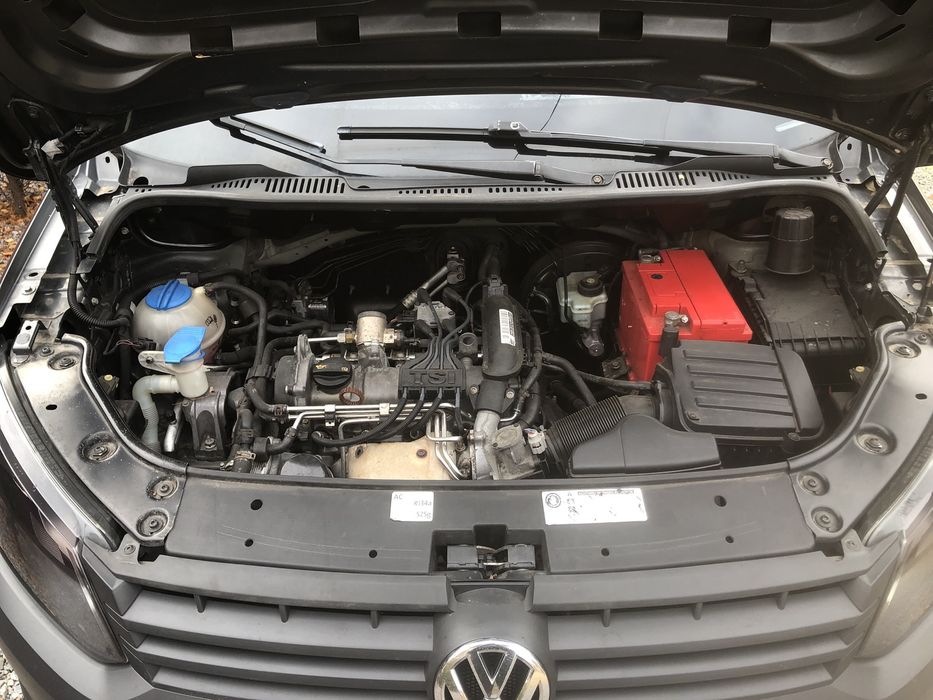 Volkswagen Caddy 2011 г заводской пассажир..