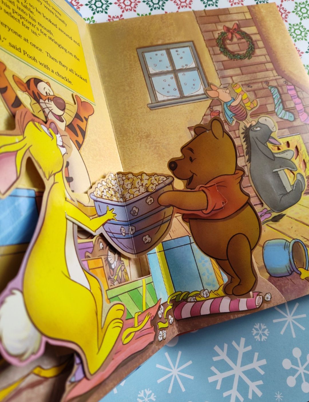 Вінтажна pop-up книга “Winnie the Pooh and the Perfect Christmas ENG