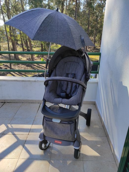 Conjunto carrinho, cadeira, ovinho e acessórios Stokke