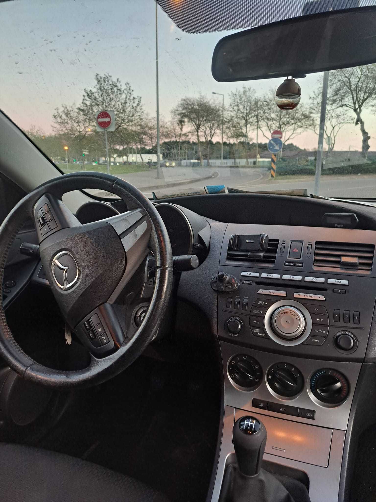Mazda 3 1.6 MZ.CD CS Sport Plus | 110cv | 2009 | Cinza Metalizado
