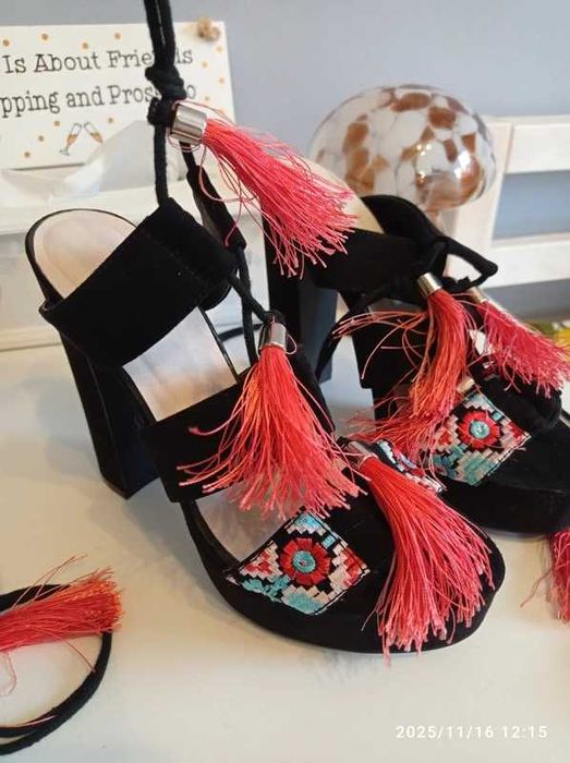 nowe buty damskie na słupku 37