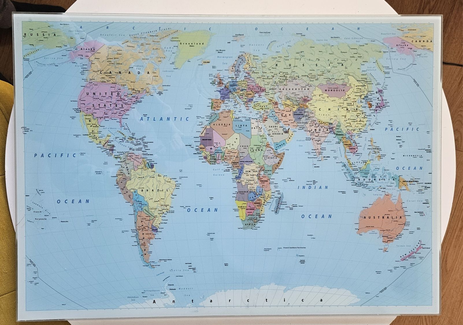 Sprzedam tablice magnetyczną szklaną mapa