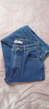 Jeansy mom fit Puul & Bear