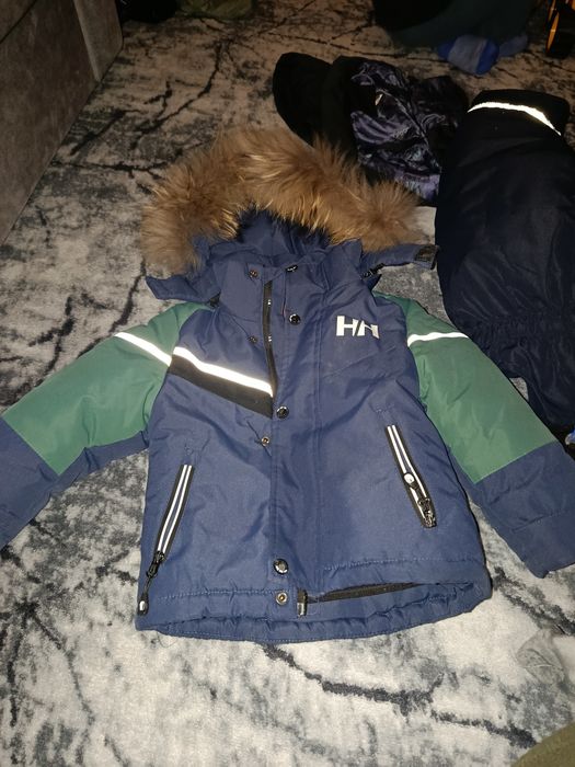Продам децкую куртку Зимние