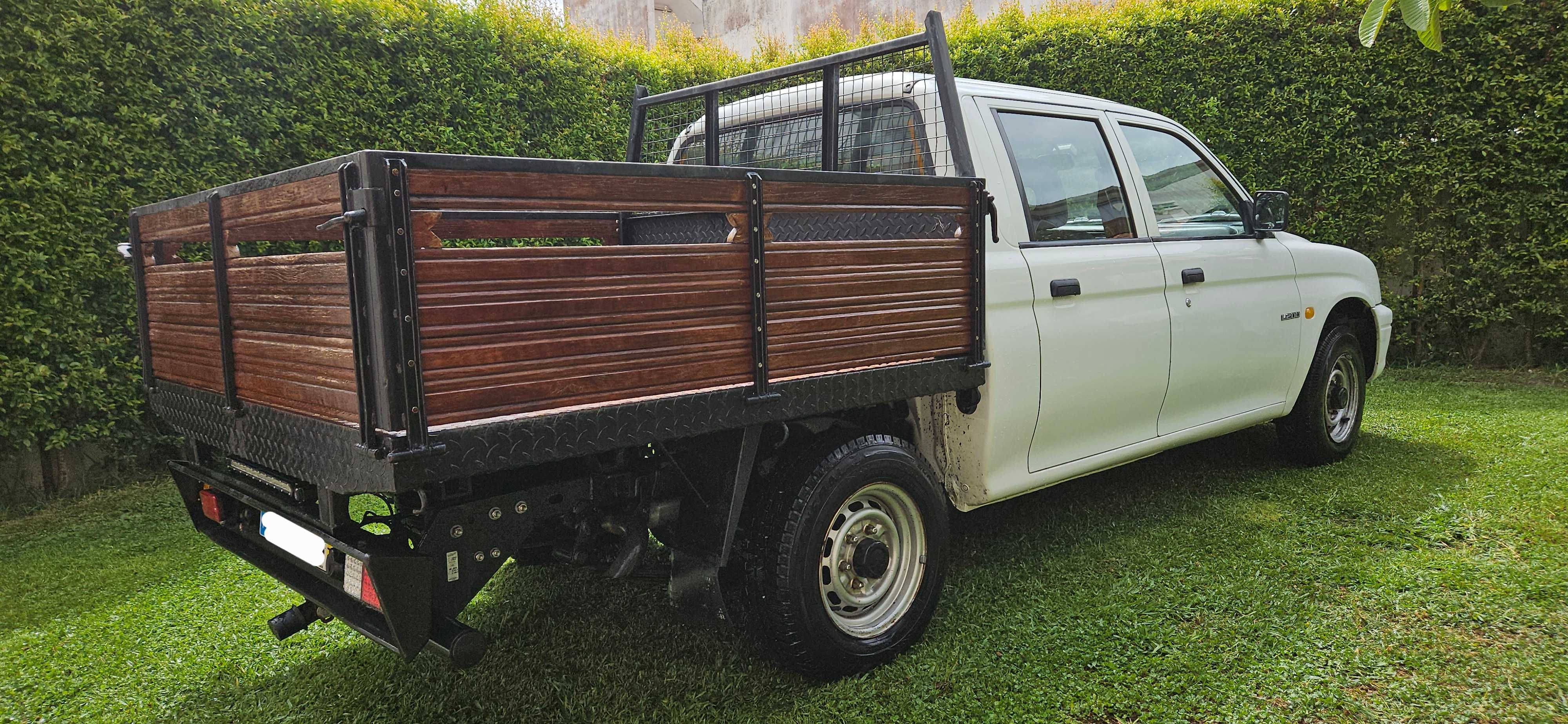 Mitsubishi L200 2WD 4x2 CAB Dupla