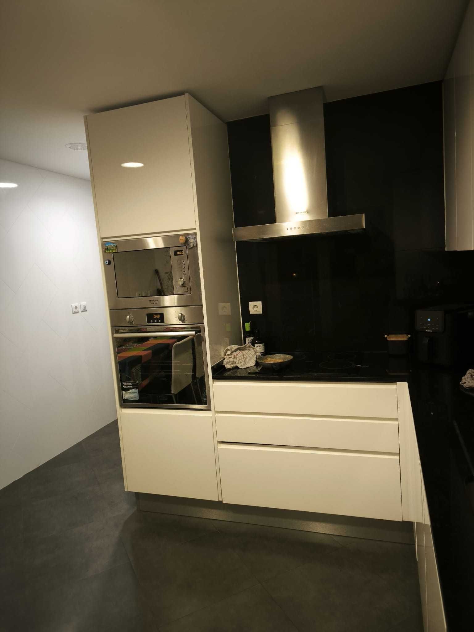 Quarto p/ Arrendamento – Setembro a Novembro