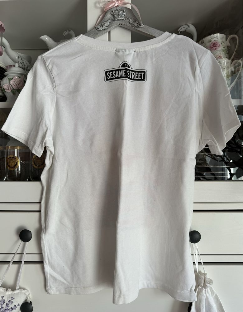 Zara t-shit z nadrukiem Sezame Street