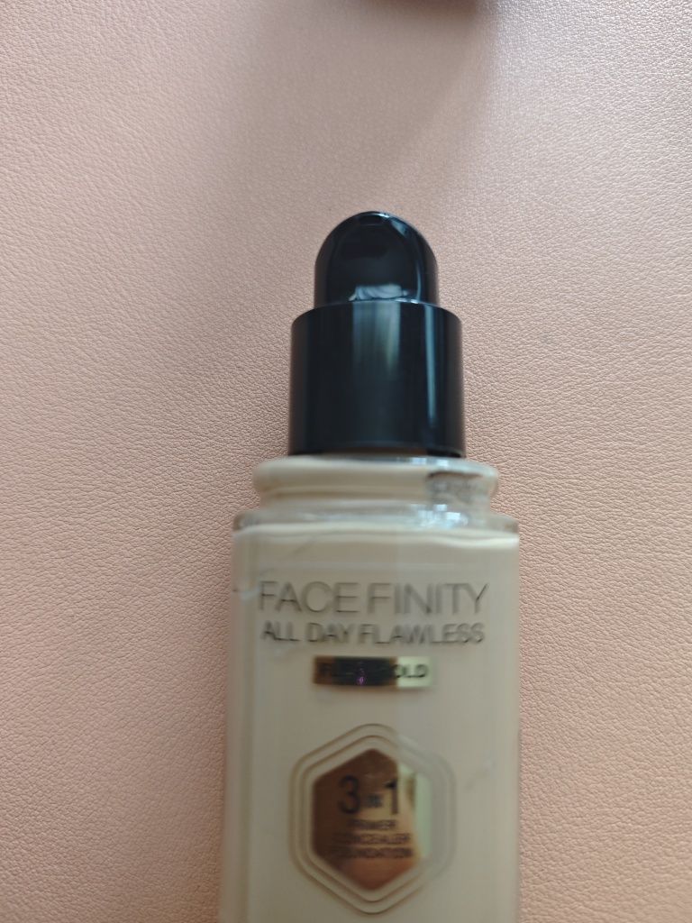 Max Factor Facefinity All Day Flawless 3w1