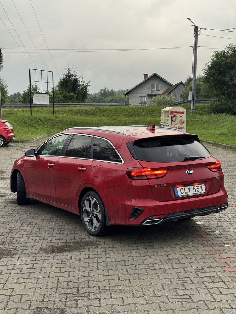 Kia Ceed Plug-in Hybrid 2021 - full opcja