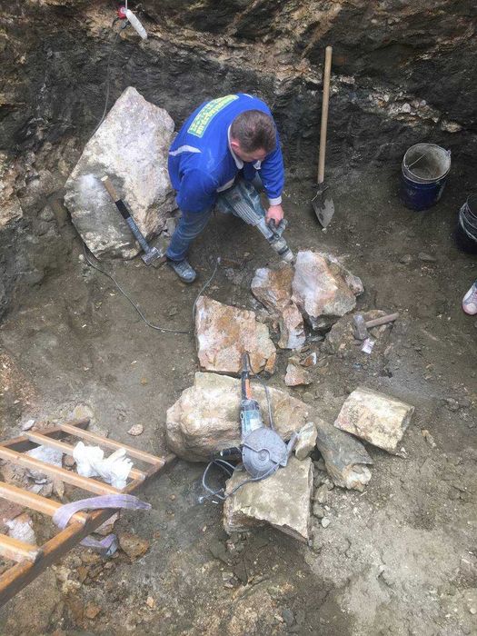 Демонтажные работы. ДЕМОНТАЖ домов. Демонтаж стен, стяжки. Запорожье