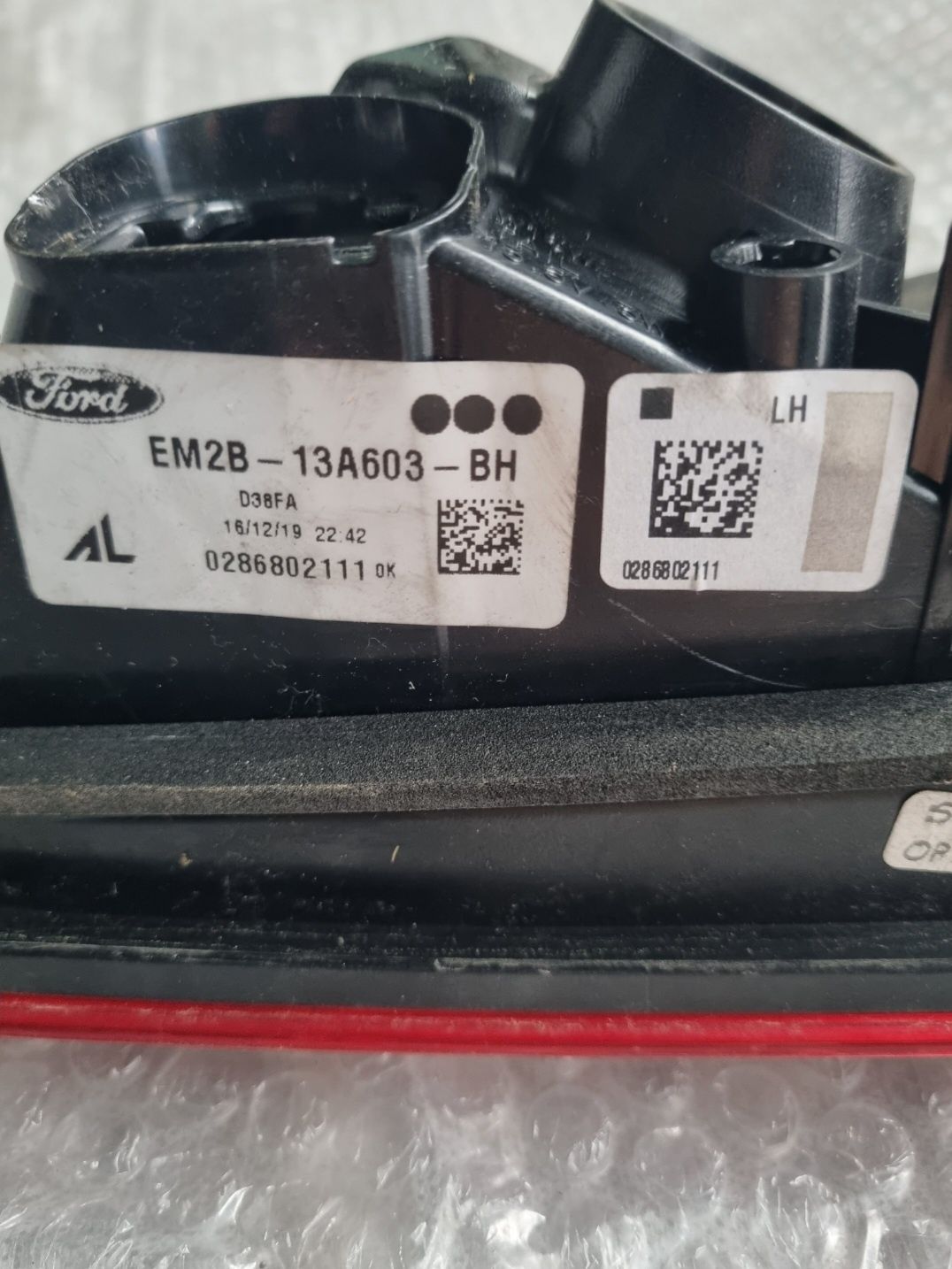 Lampa tył tylna lewa FORD S-MAX MK2 EM2B-13A603-BH od 2015-