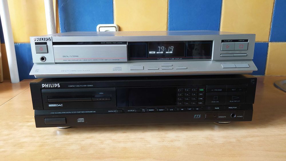 CD плеєр Philips CD471  Compact Disc Player
