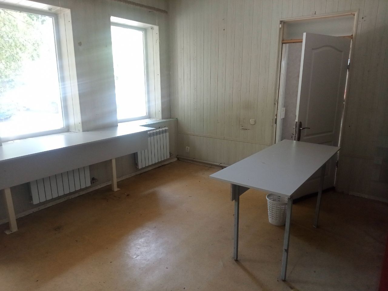 Сдается помещение в самом центре Славянска. 200м от площади. 30 кв м.