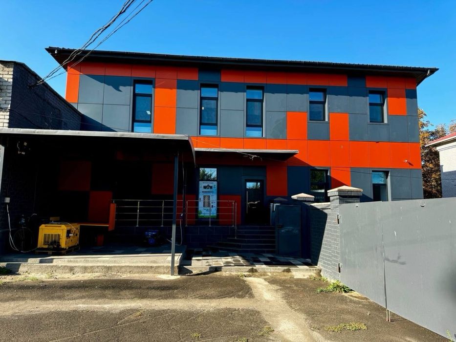 Ресторан триповерховий