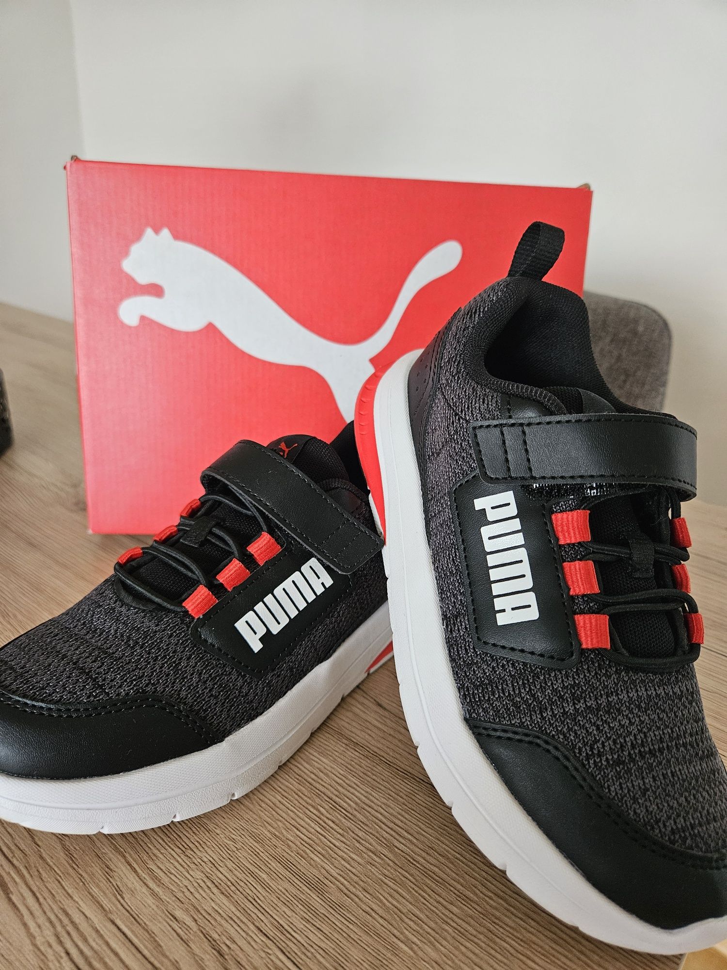 Buty sportowe PUMA rozm. 33