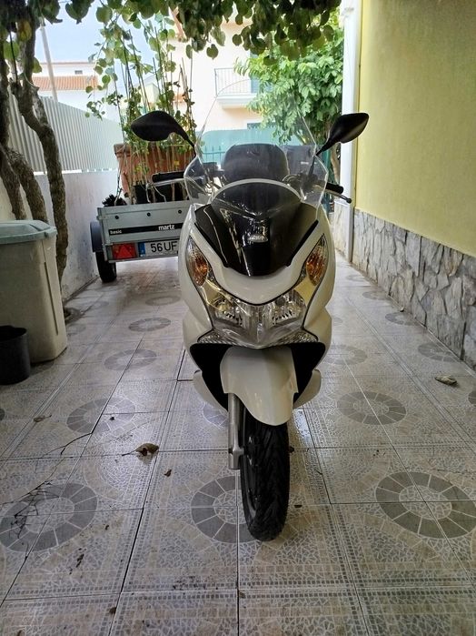 Honda PCX 125 de 2012 como nova