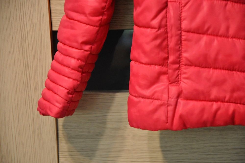 Демисезонная куртка Zara на девочку 5-6-7 лет, рост 116-122 см