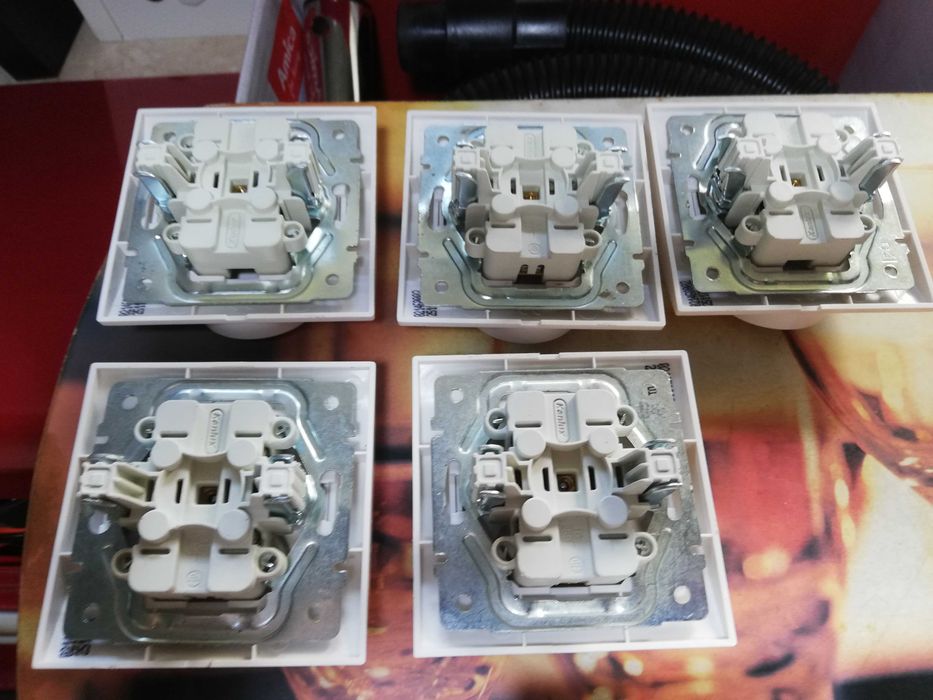 7 gniazdek elektrycznych Kanlux