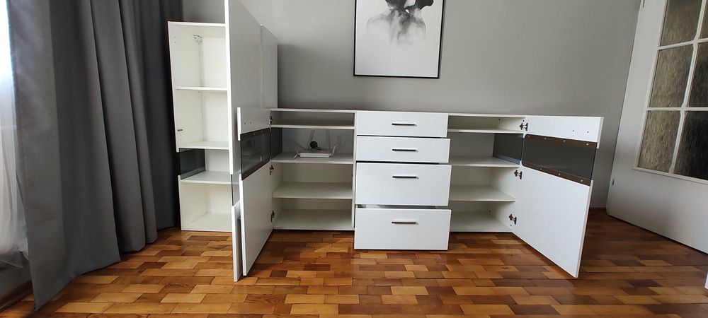 Meble białe połysk, 4 elementy. Stan bardzo dobry.