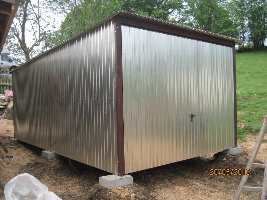 Garaż Blaszany 3x5, jednostanowiskowy garaż z bramą uchylną