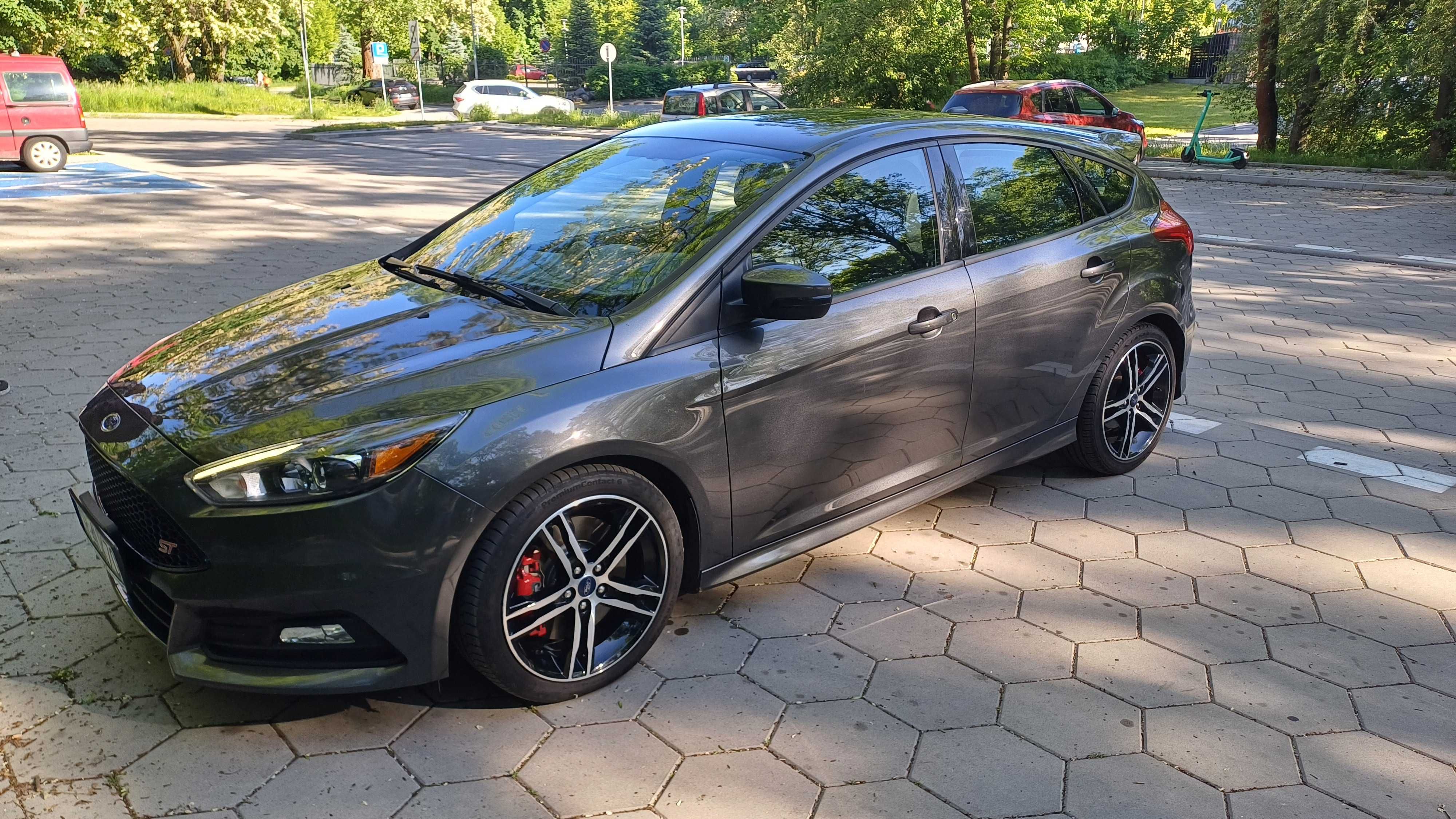 Ford Focus ST Performance 2.0 EcoBoost, 250 KM