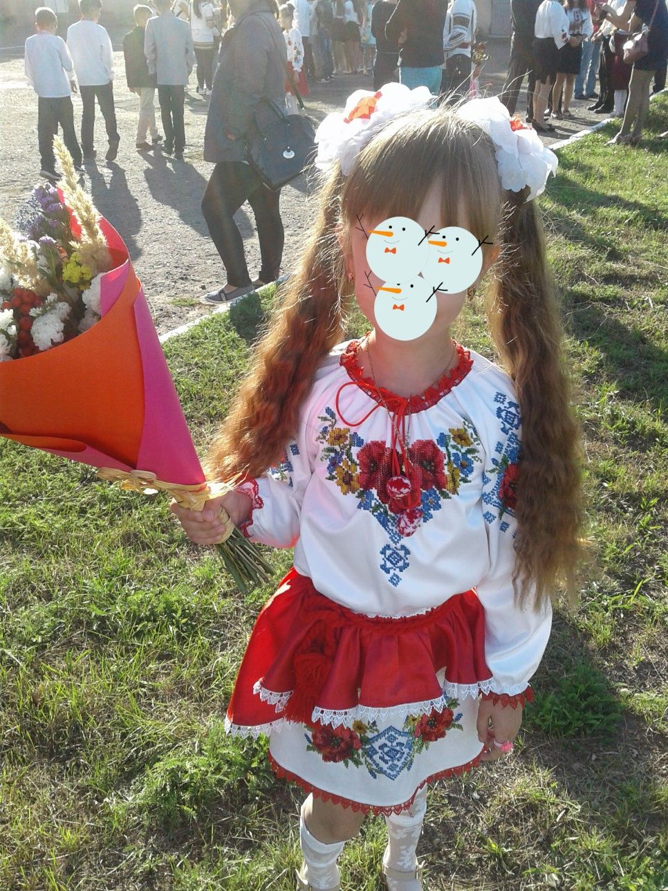 Вишиванка, вишитий костюм.