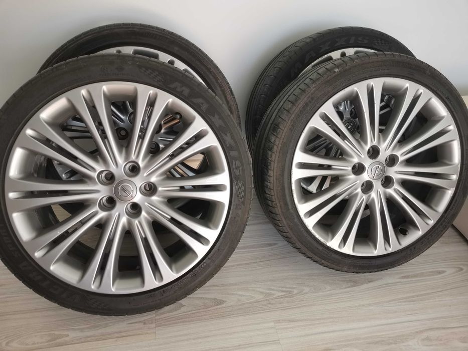 Koła 19'  5/105 z oponami letnimi i alufelgami do Opla